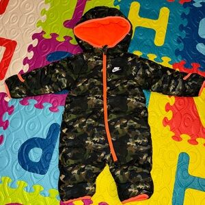 NWOT Nike baby snow suit 3 months